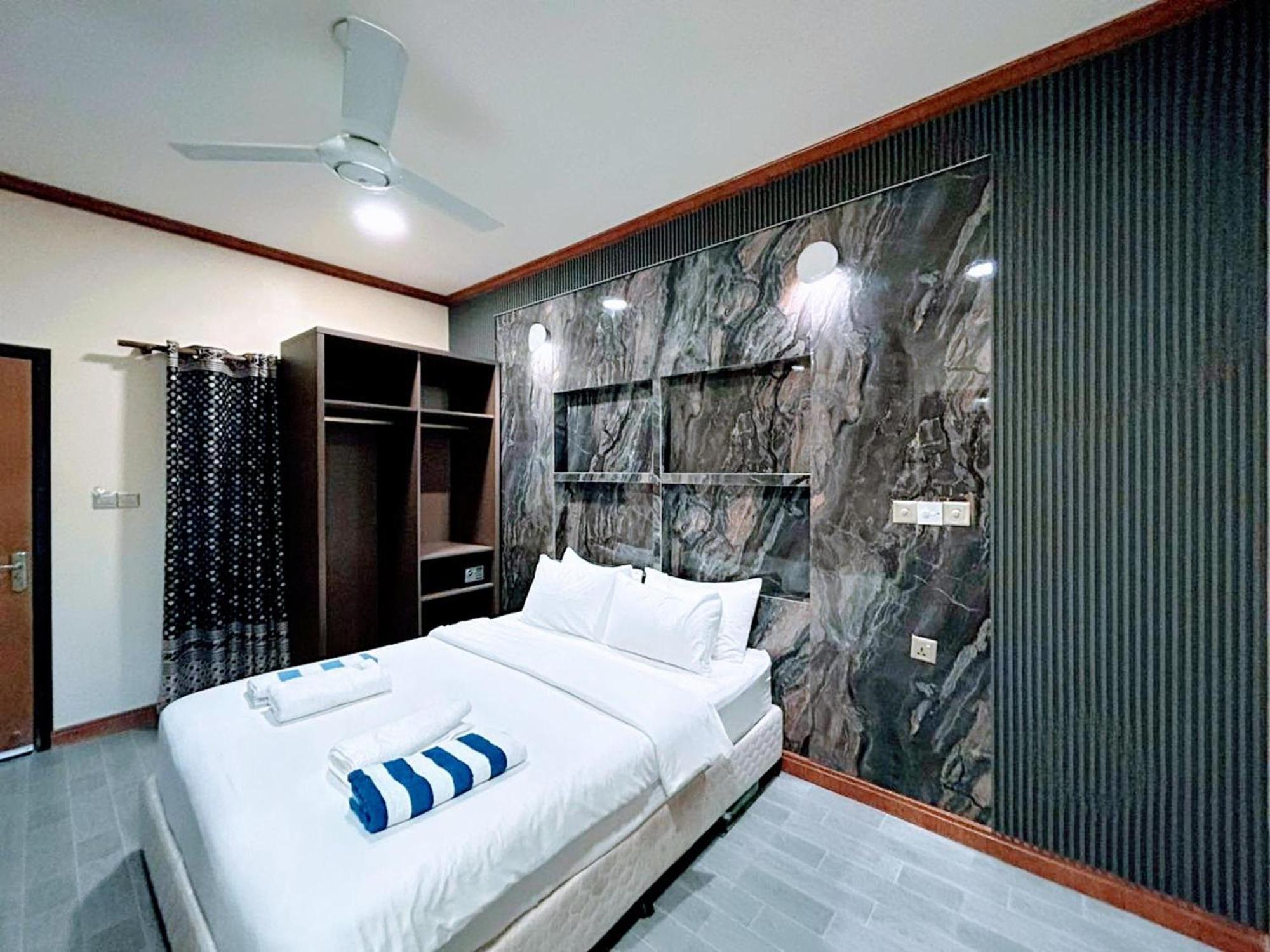 Bibee Maldives Hotel Dhiffushi Exterior foto
